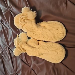 Sweater slippers